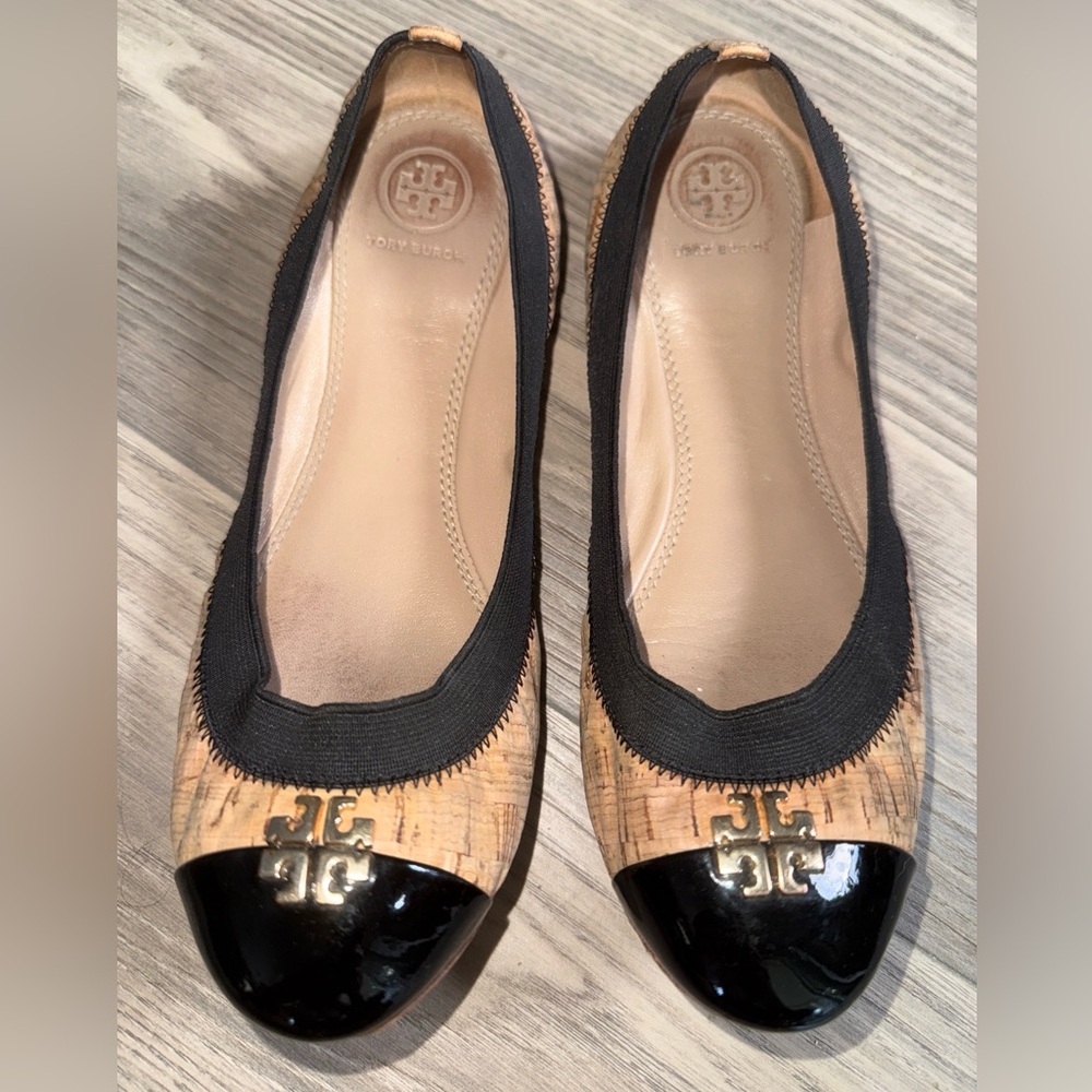 TORY BURCH Jolie Black Patent Leather & Cork Gold Logo Ballet Flat Shoes Sz 8M